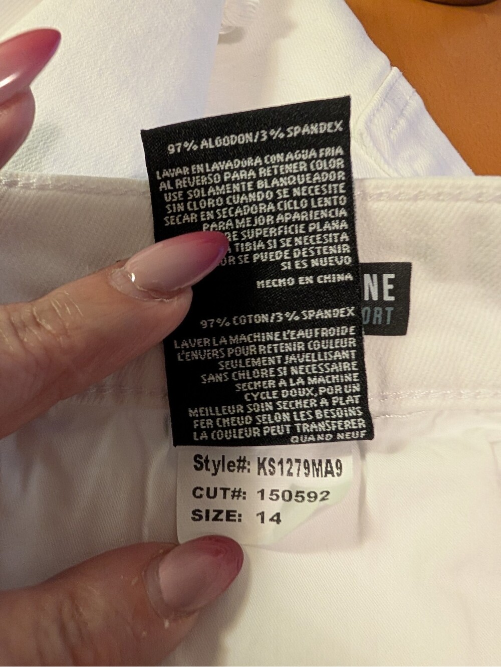 1921 - KUT from the Kloth White Denim Cut-Off Shorts Size 14 - Picture 10 of 10